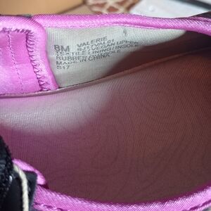 Jsport‎ Vibrant Pink and Black Sneakers